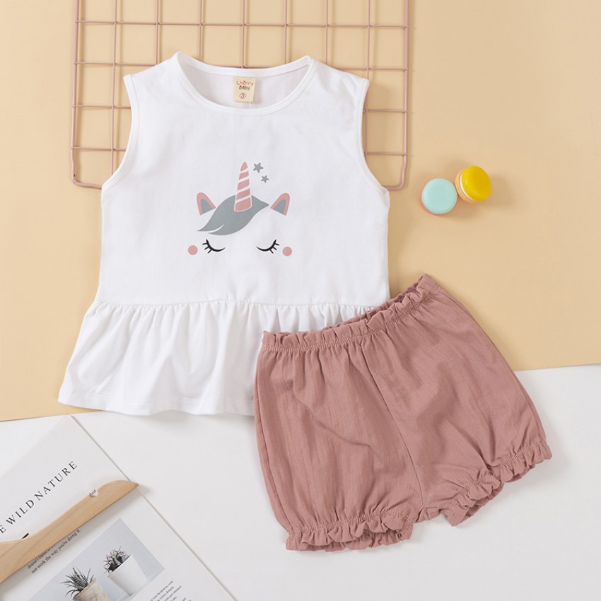 cách chụp ảnh quần áo bán hàng